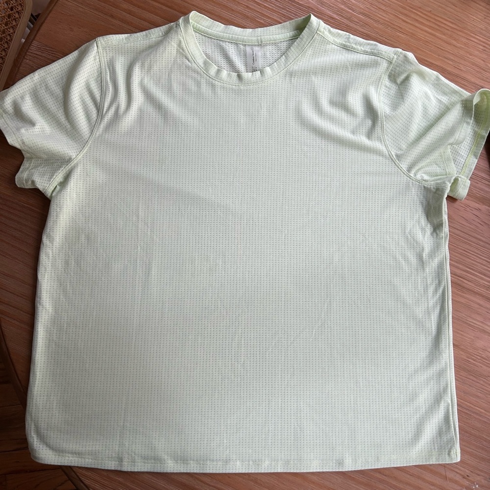 Outdoor Voices Think Fast Mesh Short Sleeve Tee - L - Picture 3 of 7